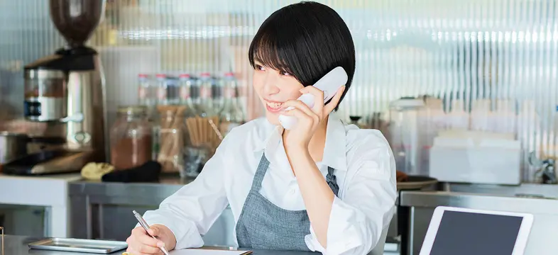 店舗の電話対応のイメージ